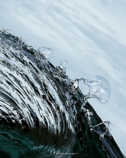landscape-photo-graphy: Hypnotic Ocean Wave Photography Captured Frozen in Time by Matt Burgess 