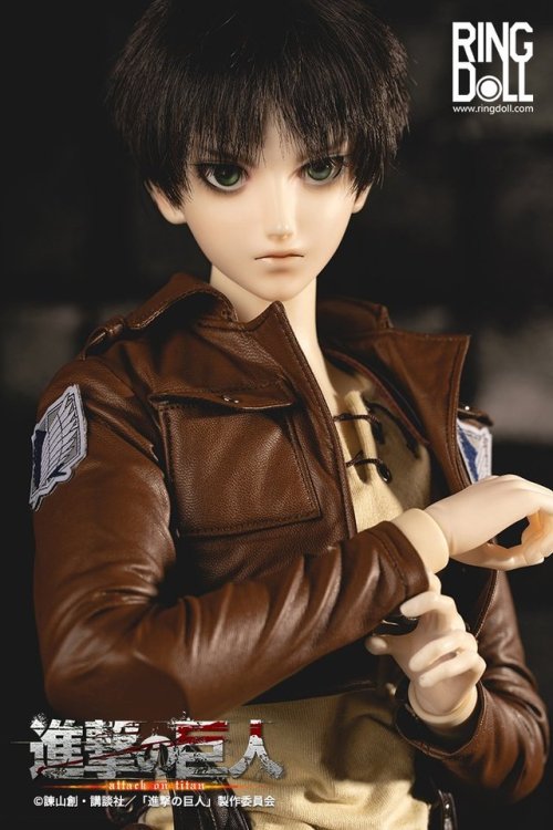 snkmerchandise: News: Levi & Eren Official Ringdolls (Part 1 || Part 2) Release Date: June 18th, 2018Retail Price: Levi - ũ,036; Eren - 遾   China’s Yu Zuo Cultural Development Company has released even more previews of official Levi & Eren