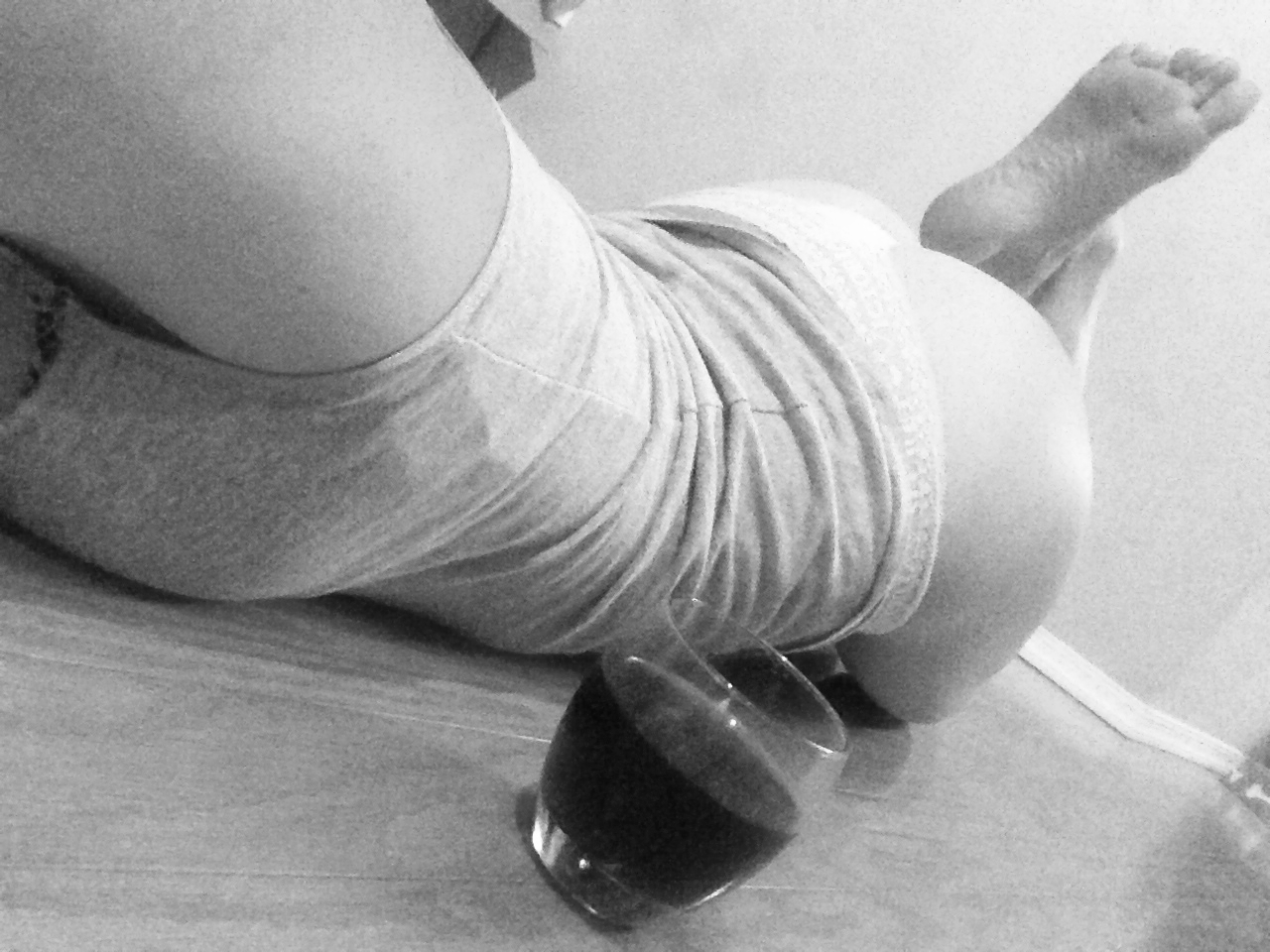 be-risque:  Welllllll that’s a big….. Glass of wine. ;)  *SPANK*