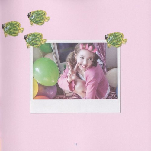 fyeah-twice:TWICETAGRAM© Purple Fish | Do not edit. (1/2/3/4)