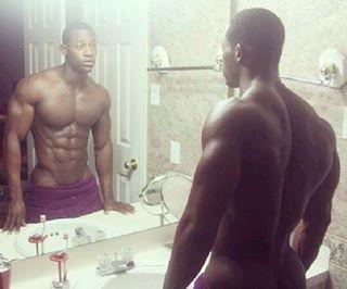 djaam-white:  blackgayporn:  #eyecandy #bigbulge #sexyblackmen - just a lil weekend sexy for ya. Have a Great Weekend from Black Gay Porn Blog.  the Black Man is God 