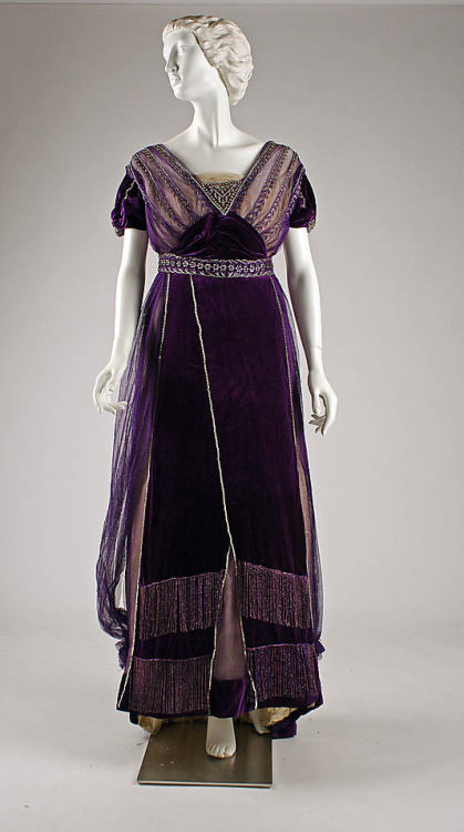 Evening Dress from House of WorthFrance, 1910Met Museum