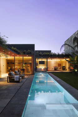 livingpursuit:  The Barrancas House by Ezequiel Farca