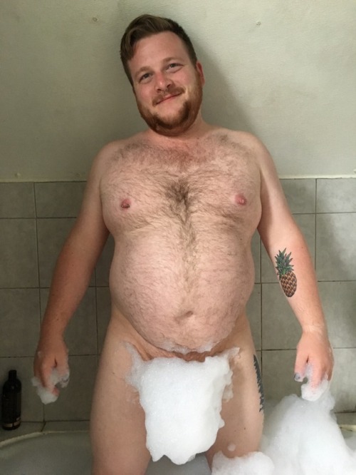 themantalope:  This counts as a nude right?