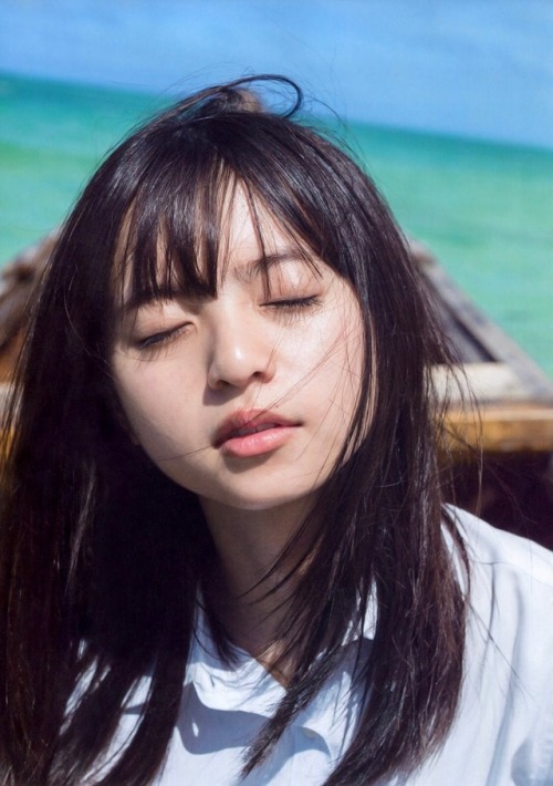 sakagumi46: 乃木坂46 齋藤飛鳥 / 1st 写真集『潮騒』edit 夏音(caon) ❹(トリミング・補正など) reblogged with tintum.