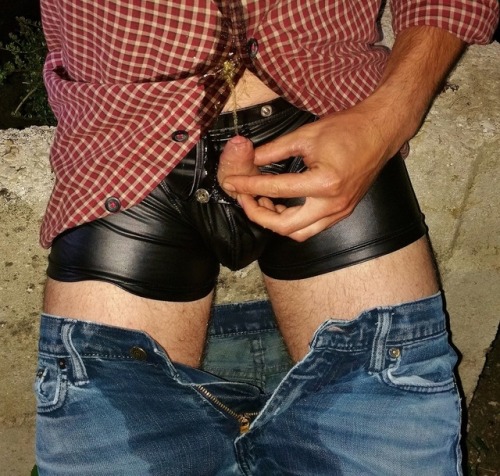 Porn xnpee: Piss on my black brief every time. photos