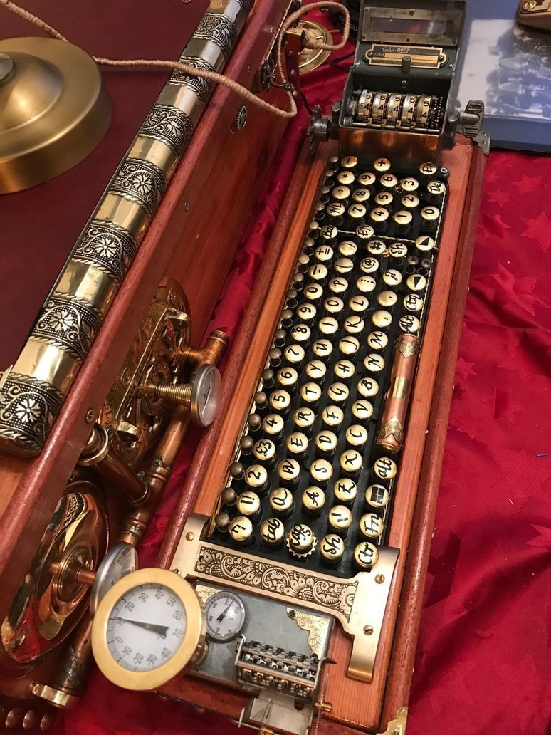 steampunktendencies:  Functional homemade steampunk computer, made of solid pine