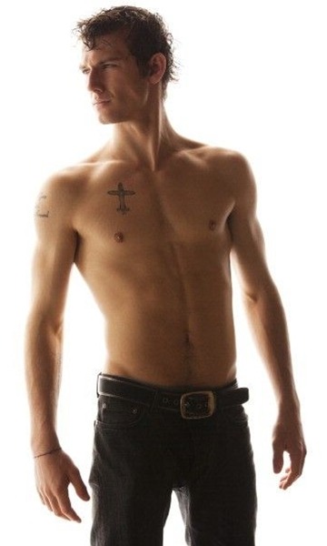 male-and-others-drugs:  🔴 Alex Pettyfer 🔴