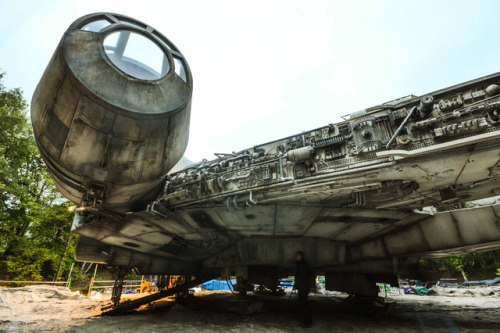 astromech-punk: a group of star wars fans go looking for episode 8 filming locations and strike geek gold when they stumble upon the Millennium Falcon just sitting in a field all by itself.   