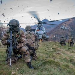 gunrunnerhell:  Rescue French Special Forces during a training exercise on hostage rescue. Like most special forces around the world, they field firearms that aren’t necessarily the standard issue for regular soldiers. In this case the M4 replaces the