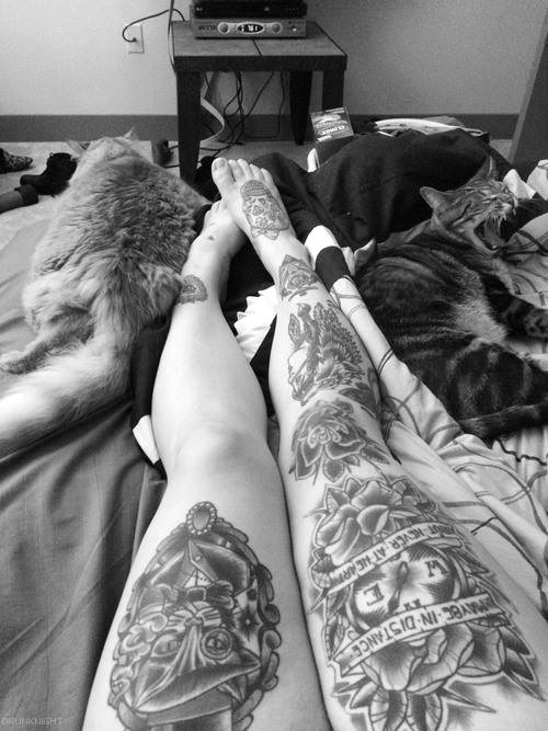 tatooed-girls-rev-my-engine:  Tattooed Girls Rev My Engine