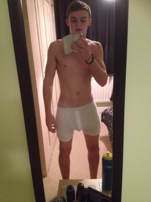 scallylads: mybritsinboxers: bit more fun with luke from london  Horny sod