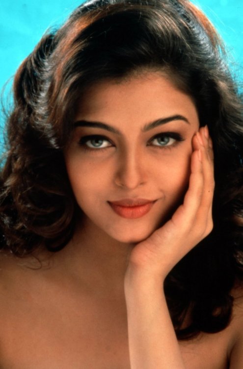 march-of-the-beauties:  Aishwarya Rai porn pictures