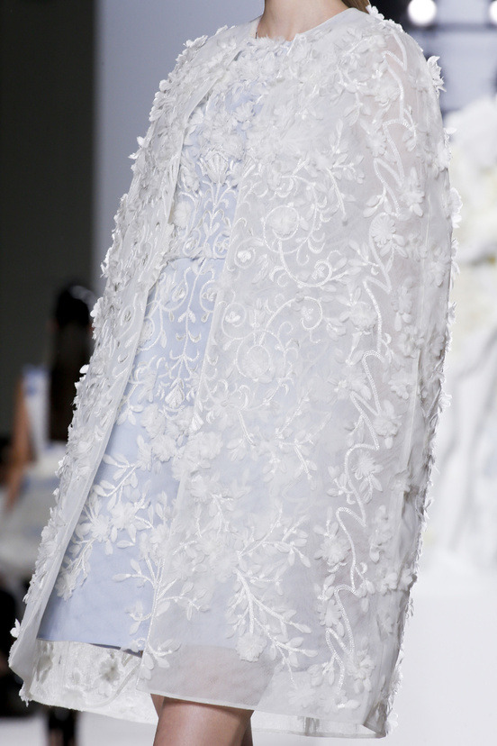 suchaprettyworld:  Giambattista Valli Autumn/Winter 2013 Haute Couture details. 