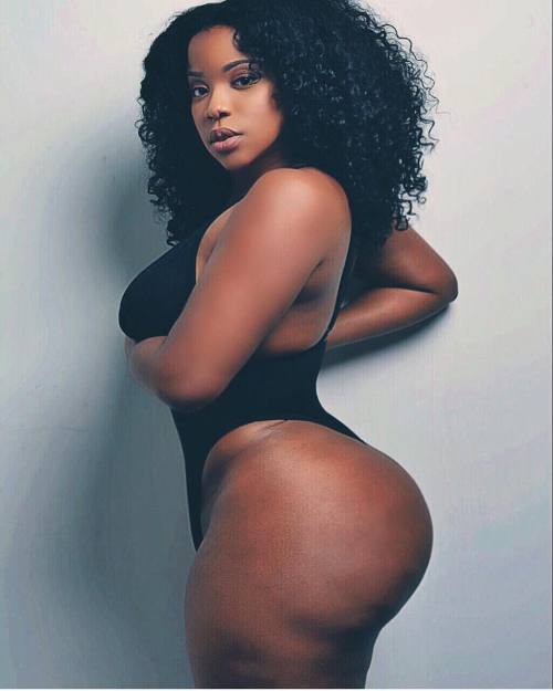 dubpee901: melanins-finest: Meet hot single black ladies in your area! Perfection