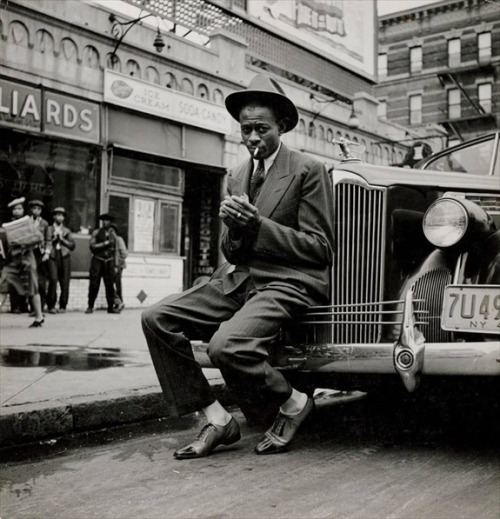 alcools: Satchel Paige, Harlem, 1941. 