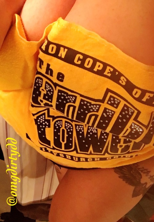 omgdirtydd:  sharing-my-smile:  For you @sharing-my-smile   I know you wore that Dallas Cowboys jersey for me last week, so here are my Steelers pics in response.  It’s not just Towel Porn Thursday, but it’s Terrible Towel Porn.  Thank you for always