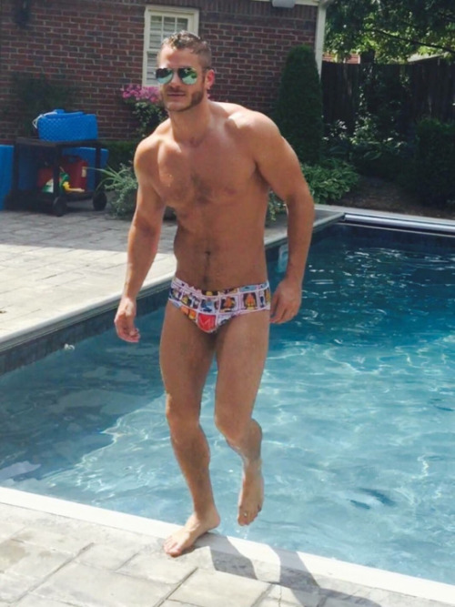 hotfamous-men:  Austin Armacost