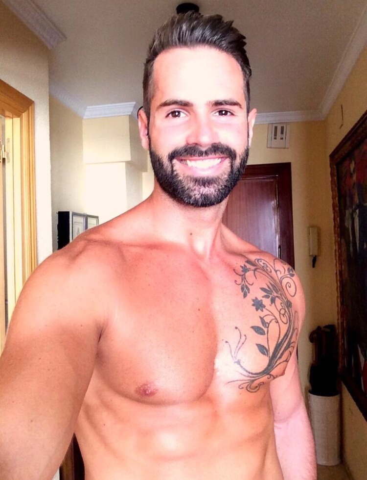 queerclick:  Beardie. Hottie. Dani. See ALL of Dani here. 