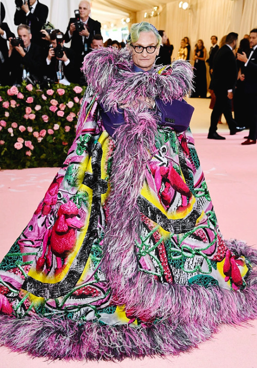 im-pikachu: The 2019 Met Gala ||  Hamish Bowles UUUUUUUUM WE