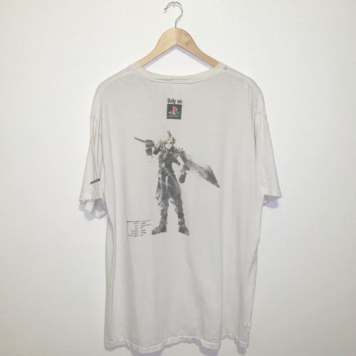 armermag:(2021) Vintage Original 1997 Final Fantasy 7 Cloud Strife Playstation 1 T-Shirt. Illustrate