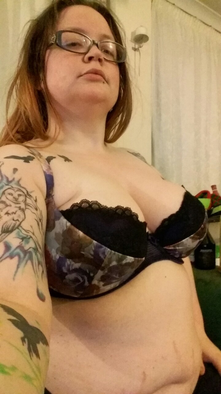 bisexualpiratequeen:  bisexualpiratequeen:  I have great Tits and a lovely fat belly