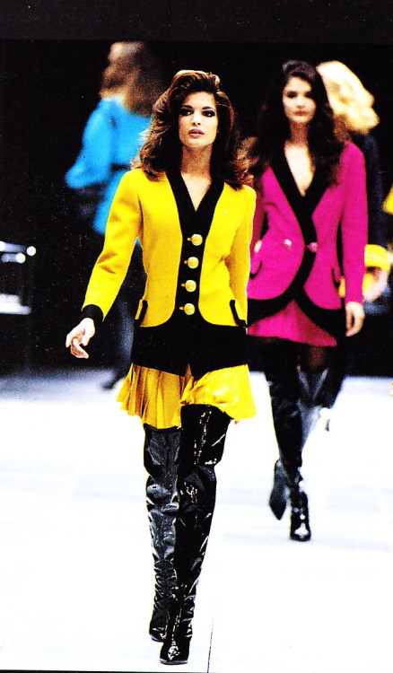 Stephanie Seymour &amp; Helena ChristensenVersace FW 1991-1992