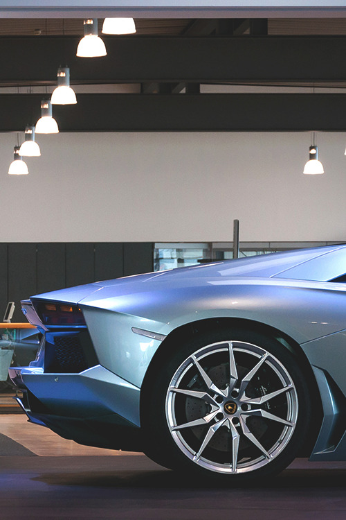modernambition:  Lamborghini Showroom | WF 