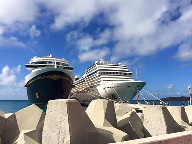 #mscorchestra in #stmaarten@msccruisesofficialImage by Paolo AltamuraTag ur photo with #crazycruises#msccrociere #crociere #crociera #havingfun #cruiselife #cruiseship #cruising #cruise #bloggers #cruisebloggers #traveling #picofthedays #f4f...