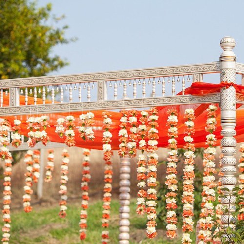 Obsessed with the details from this fusion Cherokee and Hindu wedding on the blog! by @suzannekarp i