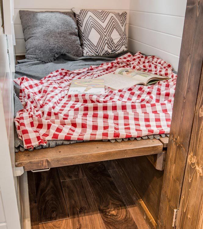 dreamhousetogo:  The Cedar Mountain by New Frontier Tiny Homes