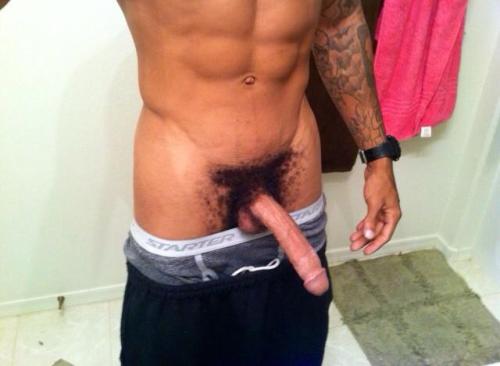 dominicanblackboy:  A sexy gorgeous moment wit hot tatted muscle yummy dick Derek Tramel!😍