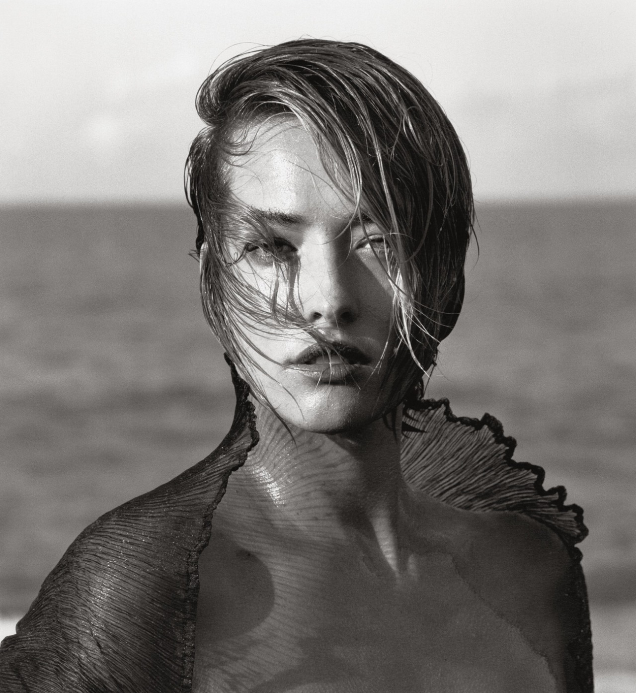 houkgallery:  Herb Ritts (American, 1952-2002)Tatjana - Earthly Powers, Hawaii, 1989©Herb