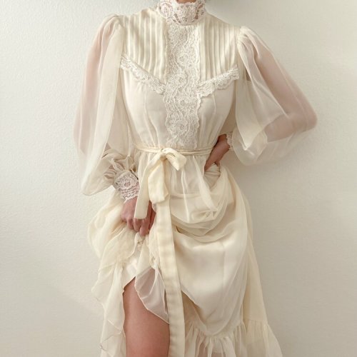 velvetcloak:vintage 1970’s romantic cream lace prairie dress | sororité