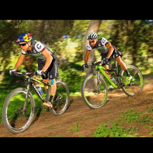 probike:Ladies and Gentlemen, the 2015 Cannondale Factory Racing Team kits! #cannondale #cfr #factor