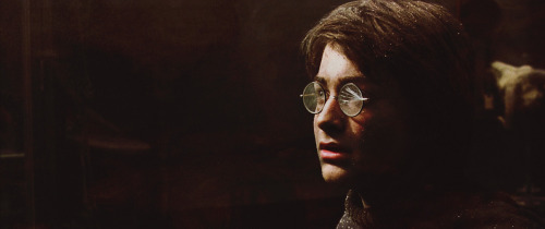 hagridspumpkin:  It is a curious thing, Harry, but perhaps those who are best suited to power are those who have never sought it. Those who, like you, have leadership thrust upon them, and take up the mantle because they must, and find to their own surpri