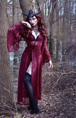 gothicandamazing:   Model, make-up, editing