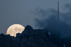 leslieseuffert:  Alessandro Della Bella (Switzerland) Supermoon 