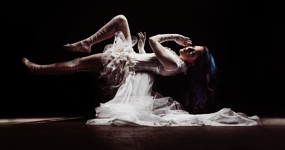 fuckyeah-alissawhite-gluz:  Alissa White-Gluz by Jeremy Saffer.