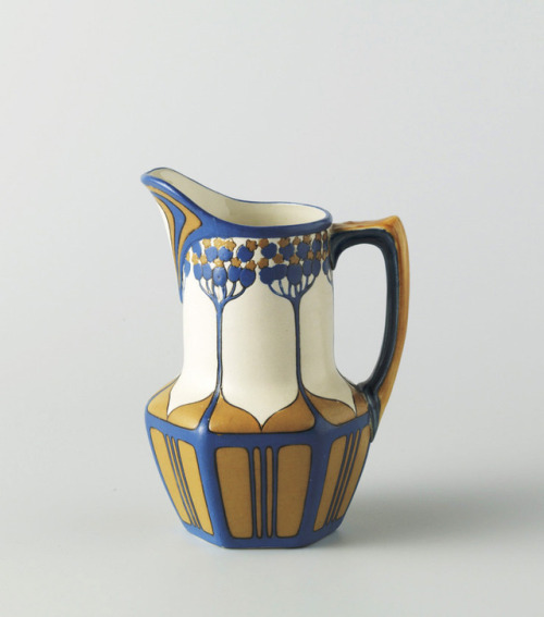 jumpingjacktrash:design-is-fine:Villeroy & Boch, Tea service, 1911-12. Stoneware. Mettlach Germa