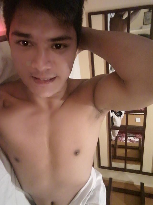 mashitayeah:  I’m Lucas 21 5'10 From Caloocan  willing to give you the most pLeasurable