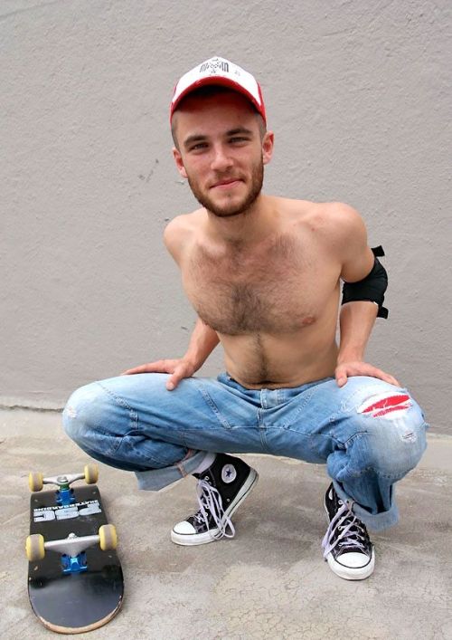 sk8ercumboy:  http://sk8ercumboy.tumblr.com/