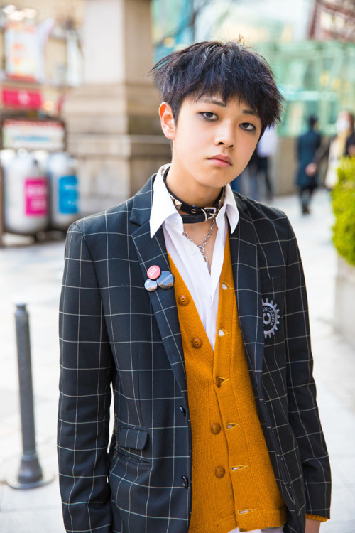 tokyo-fashion:  Ryunosuke, Nashu and Ayumu are leaders of a group of uber-stylish Japanese high school boys who have stormed the streets of Harajuku over the last few months. These photos are from our recent coverage of Tokyo Fashion Week street style