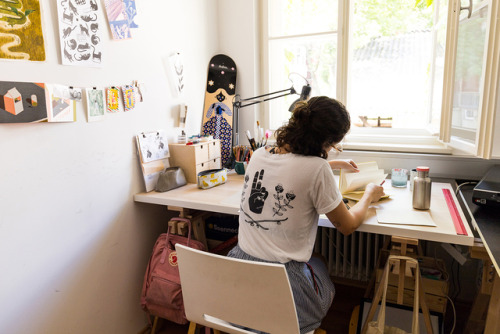 IN THE STUDIO | RACHEL KATSTALLER We’re checking out the creative haven of artist Rachel Katstaller 