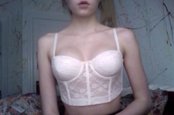 hxrnygalfriends:  ♥ pale gfs ♥