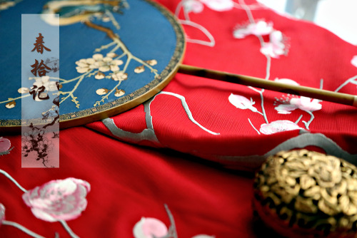 fouryearsofshades: (via 新年新品预览【1】_春拾記_新浪博客) 春拾記 http://chunsj.taobao.com/ Hanfu (han chinese cloth