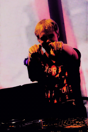 k i n d r e d // s p i r i t s
