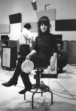 electricstateco:  Grace Slick and Jefferson Airplane in the studio