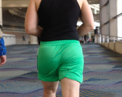 straightandgaymers:  porngeekstuff:  Little Mac’s Hot Ass - part 1http://porngeekstuff.tumblr.com/  Love it!  More hot gamer cosplay at straightandgaymers.