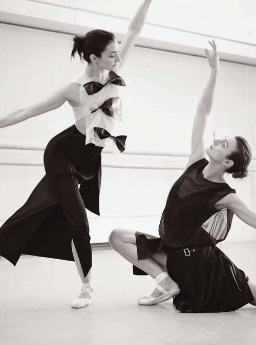 &ldquo;Poetry in motion&rdquo; (1 of 2)  Royal Ballet principle dancers Edward Watson, Laure
